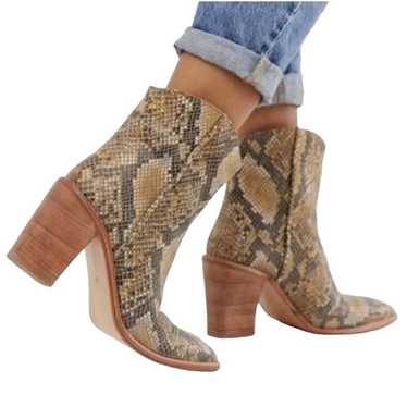 FREE PEOPLE Barclays Leather Snake Print Ankle Boo