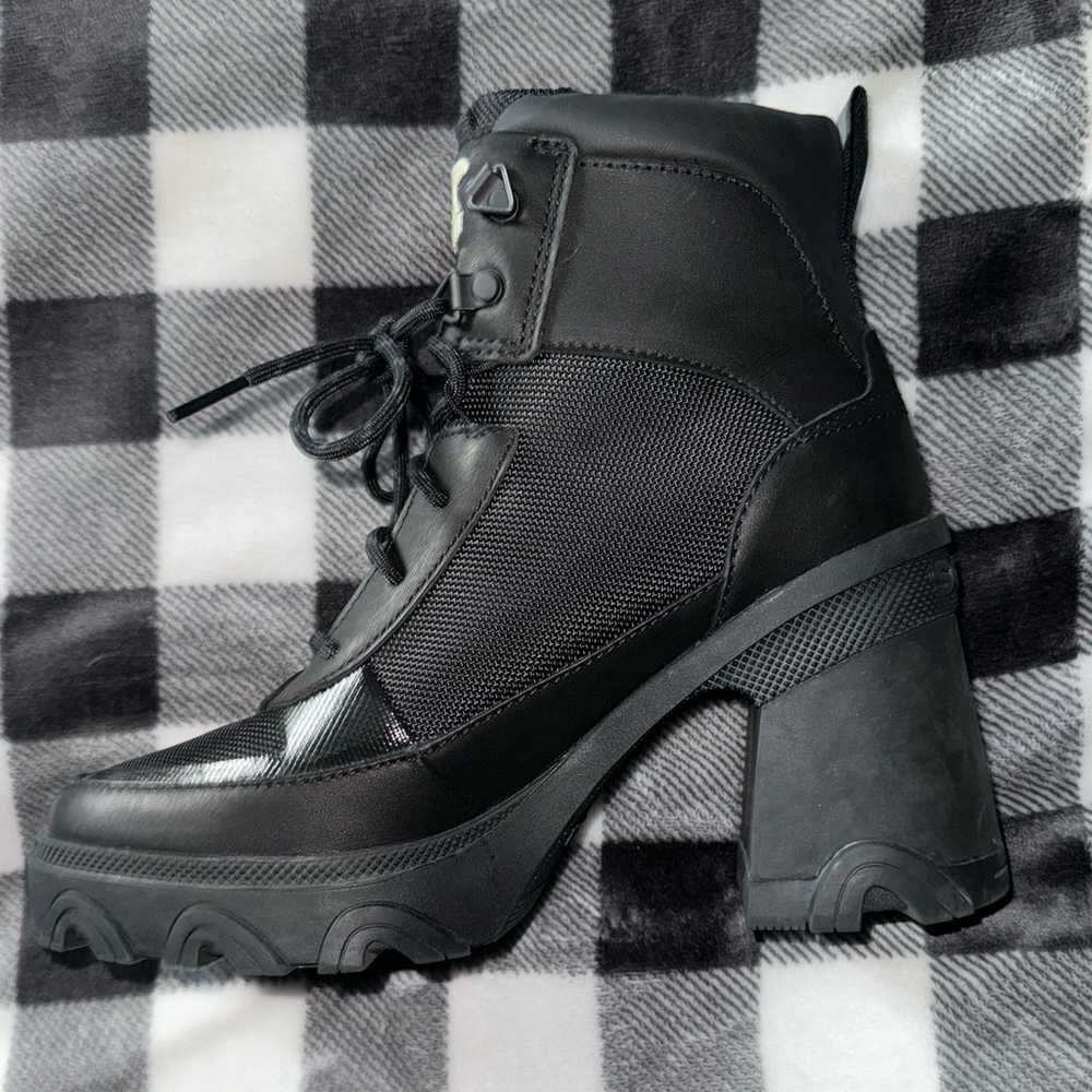 Combat style Sorel heel boots - image 2