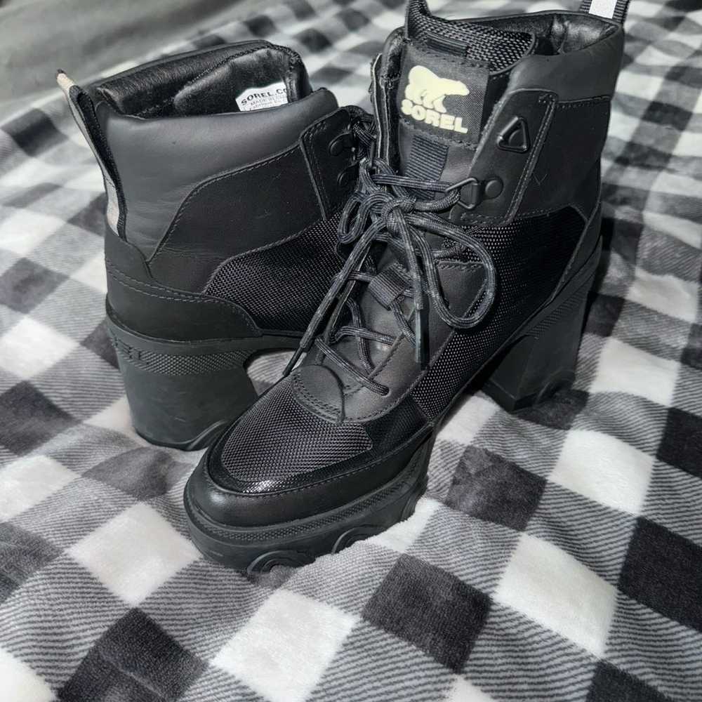 Combat style Sorel heel boots - image 4