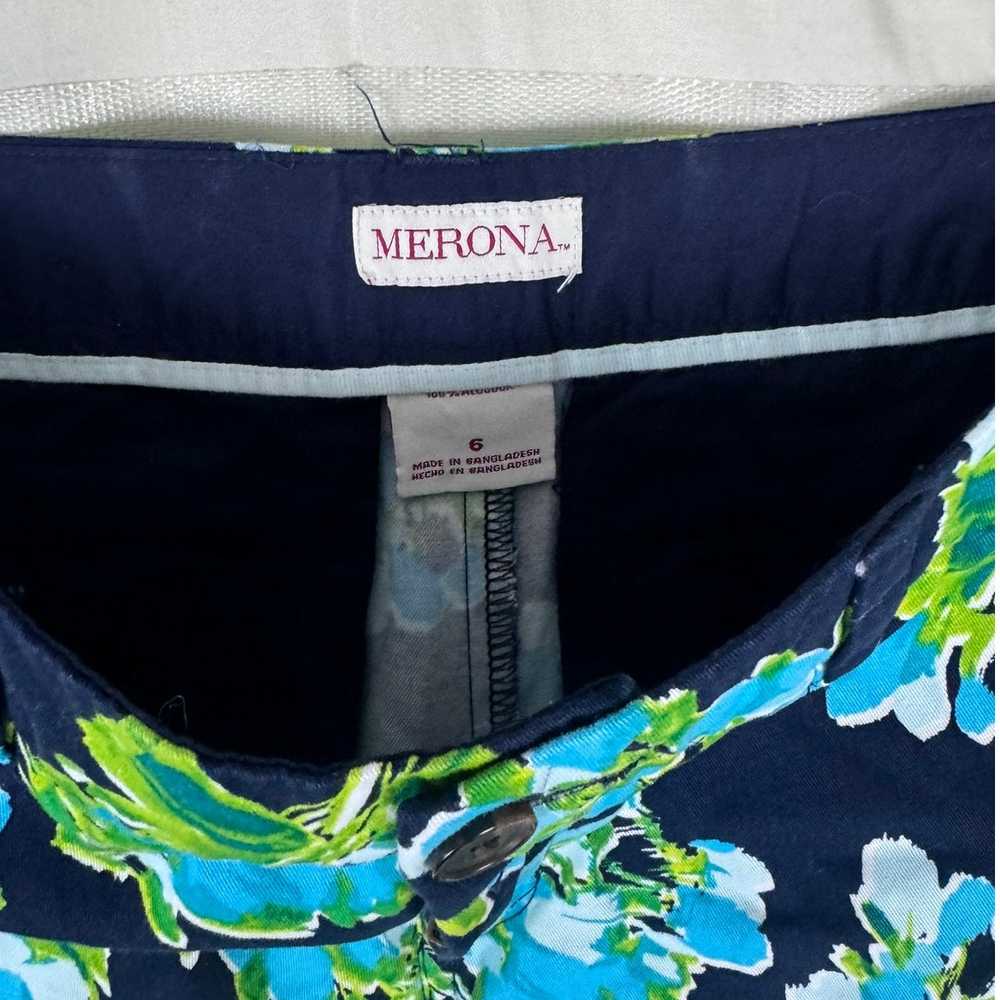 Merona Shorts Blue Green Floral Womens Size 6 - image 3