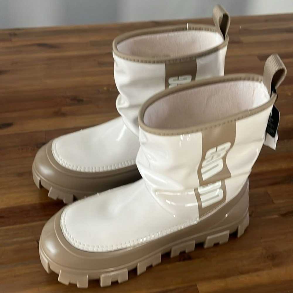 UGG Women's Size 8 Classic Brellah Mini Rain Boot… - image 7