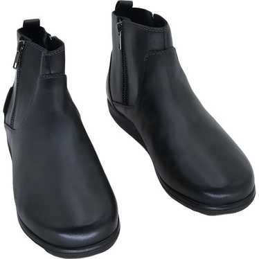 Taos Women's Stylish Black Boots with Arch Support