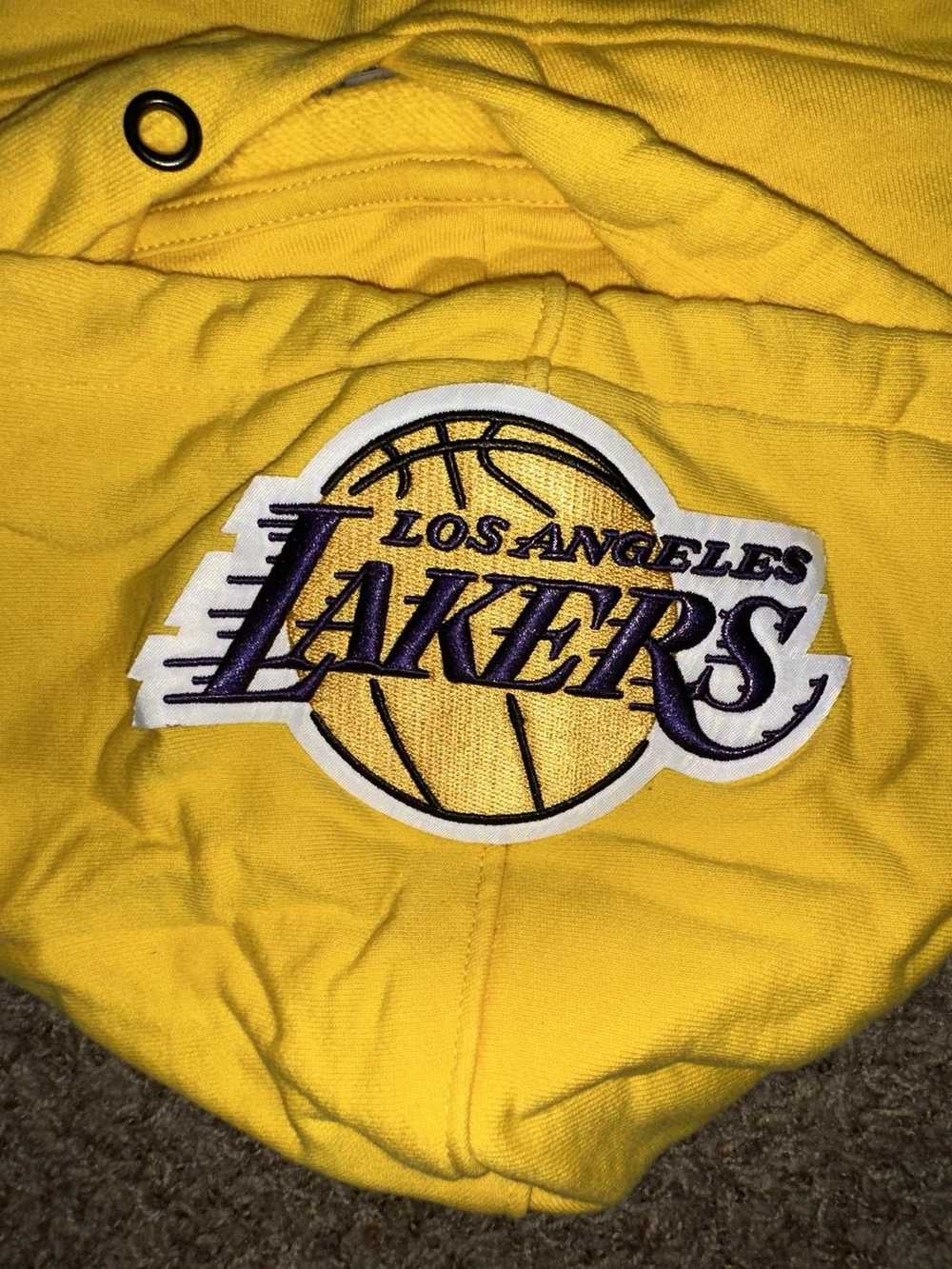 Standard Issue Nyc NBA Los Angeles Lakers Men’s C… - image 3