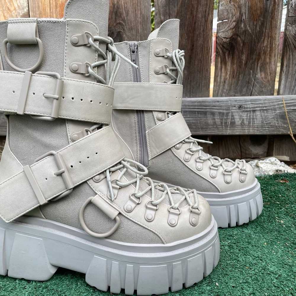 Low traitor boots - light gray Club Exx dune boots - image 2