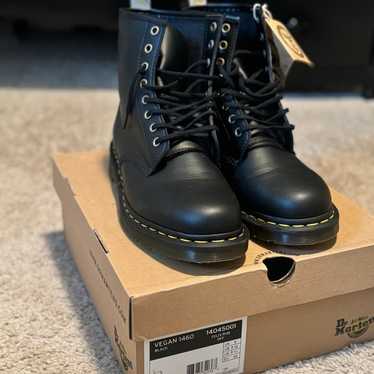 Dr Martens Vegan 1460 'Felix Rub Off - Black - image 1