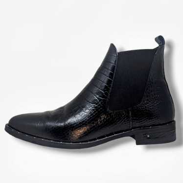 Freda Salvador | Sleek Chelsea Black Embossed Cro… - image 1