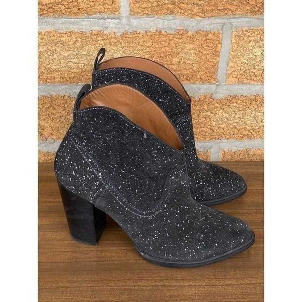 INTROPIA Charcoal Boot size 39/9 - image 1