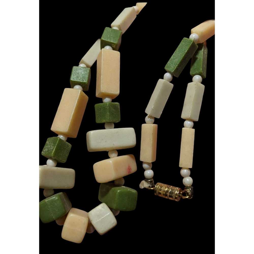 Other Vintage 1920s Celluloid/Bakelite Green Bead… - image 8