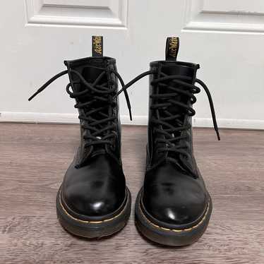 Dr. Martens 1460 Smooth Leather Lace Up