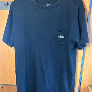 THE NORTH FACE T-shirt