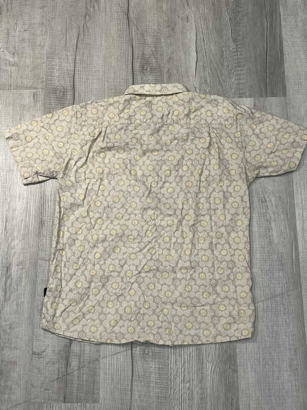 Patagonia Patagonia Floral Go-To SS Button-Up - image 2