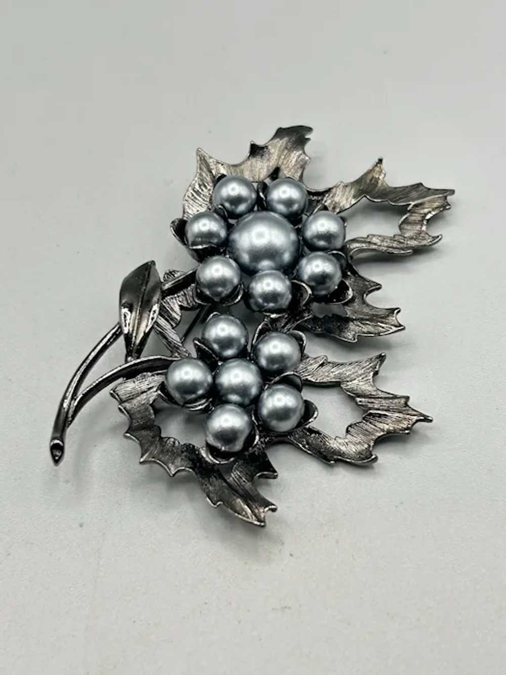 Vintage M. Jent Silver Tone Leaf Brooch With Faux… - image 3