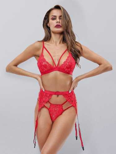 Sexy deep V buttocks heart garter three-piece sexy