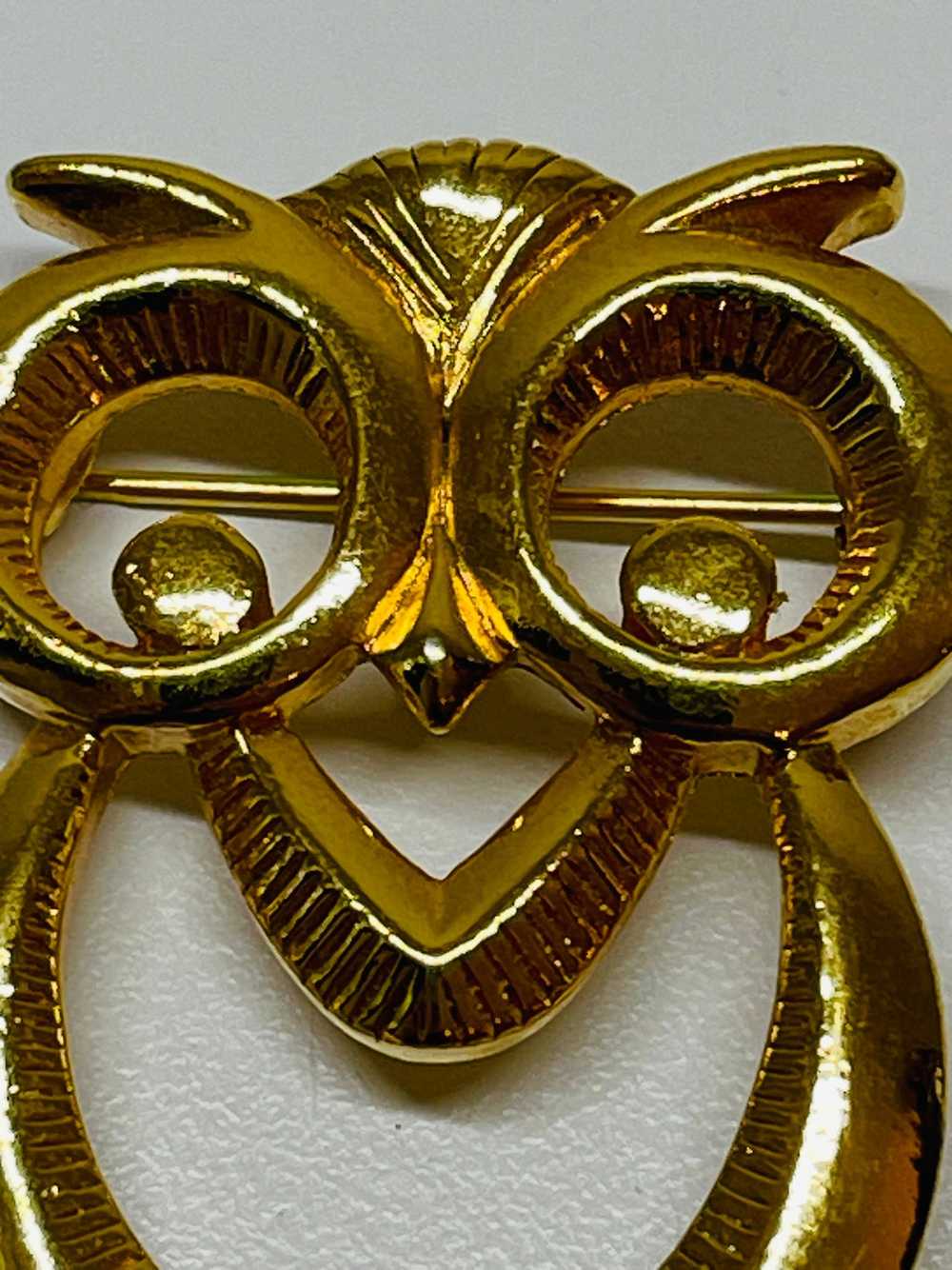 Gold Owl Brooch - image 3