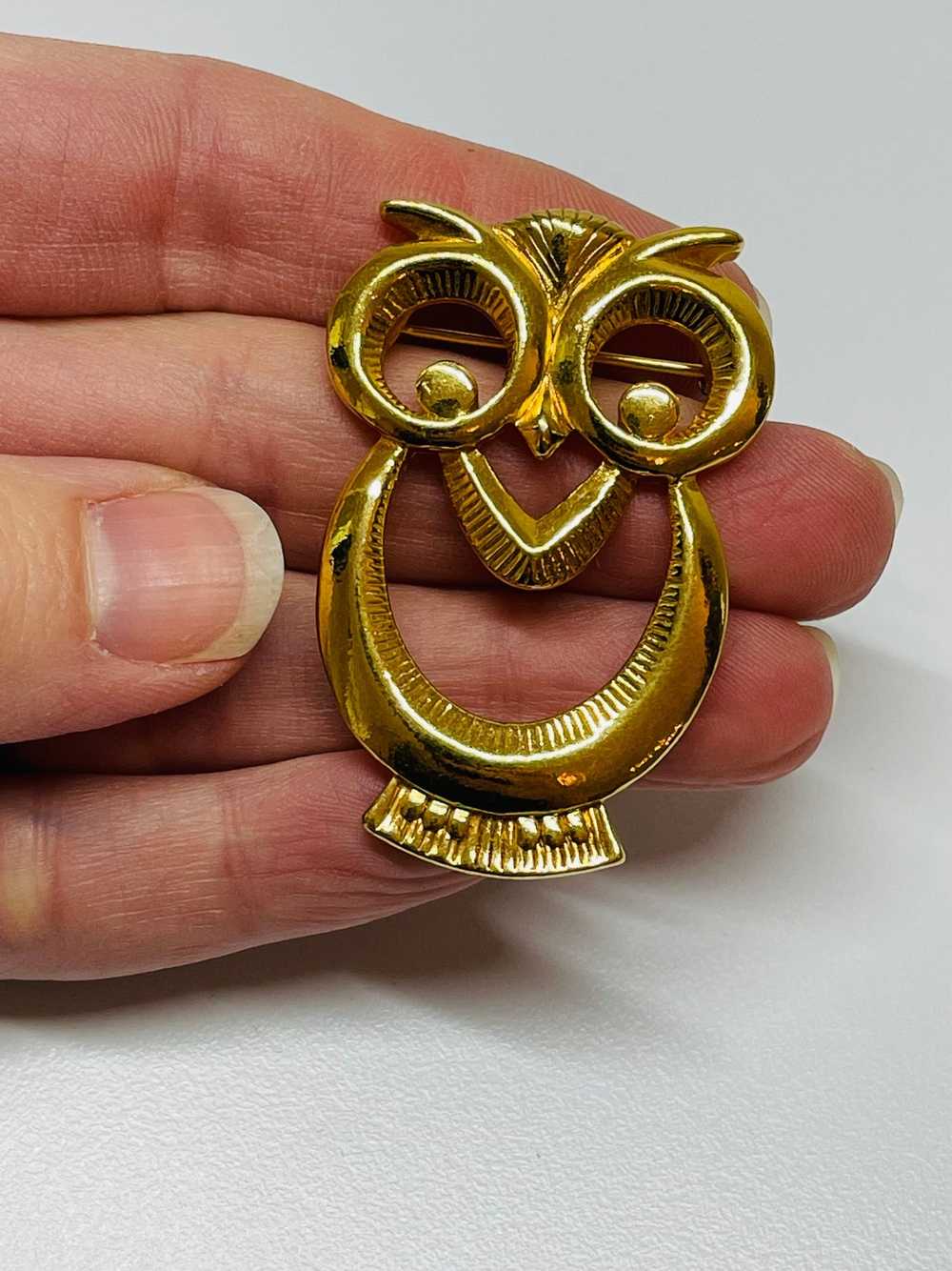 Gold Owl Brooch - image 5