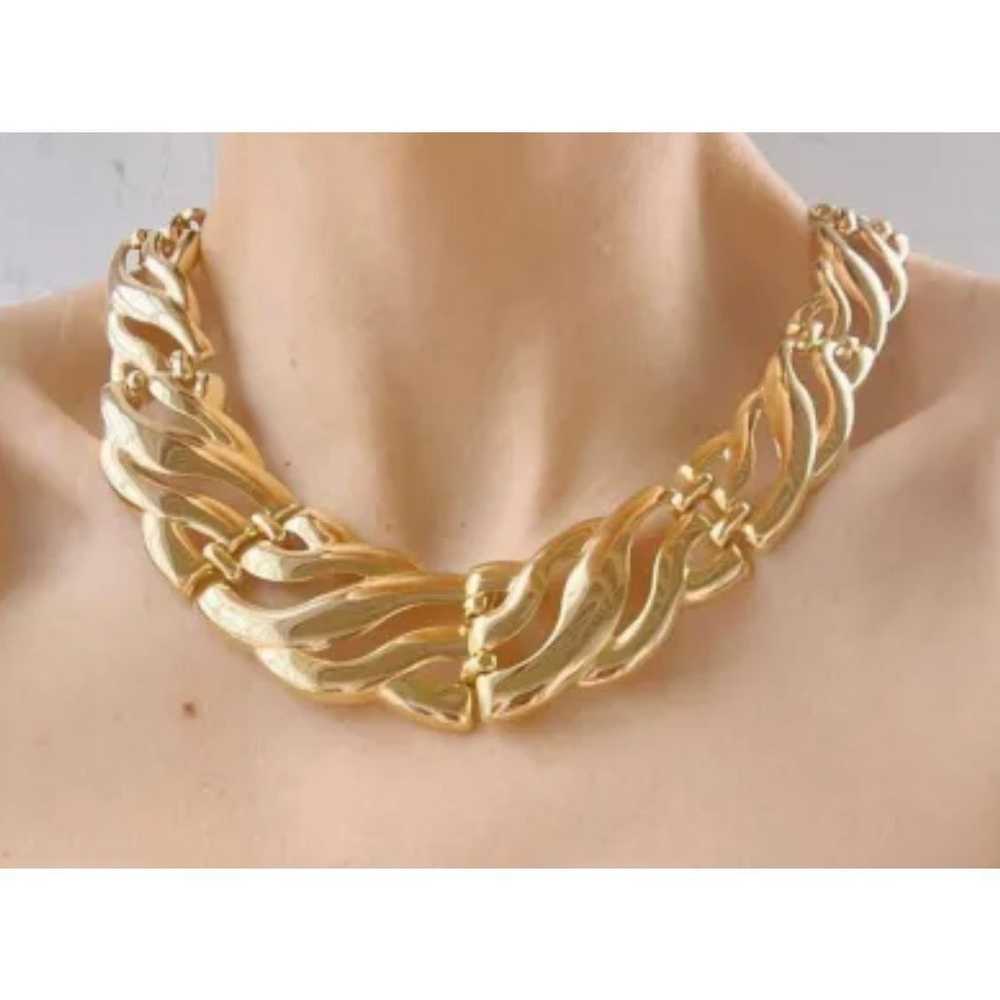 Other Vintage Gold Tone Wide Link choker Necklace… - image 6