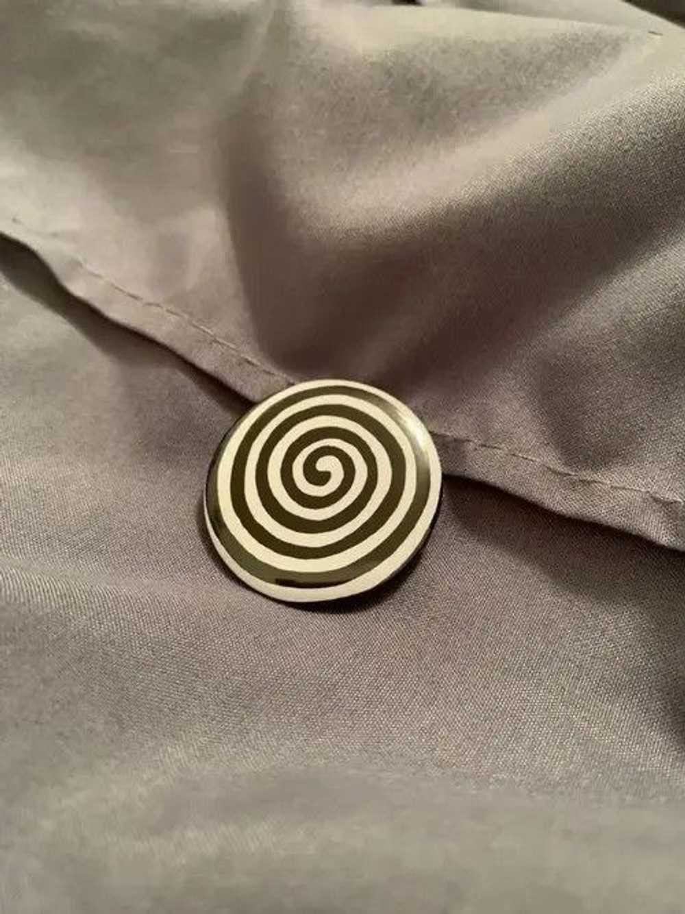 Jewelry × Streetwear Spiral Soft Button Pin - image 2