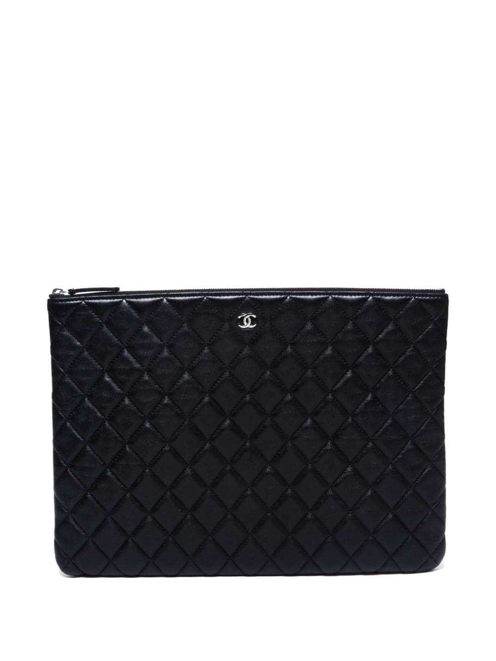 CHANEL Pre-Owned 2016 CC diamond-quilted clutch b… - image 1