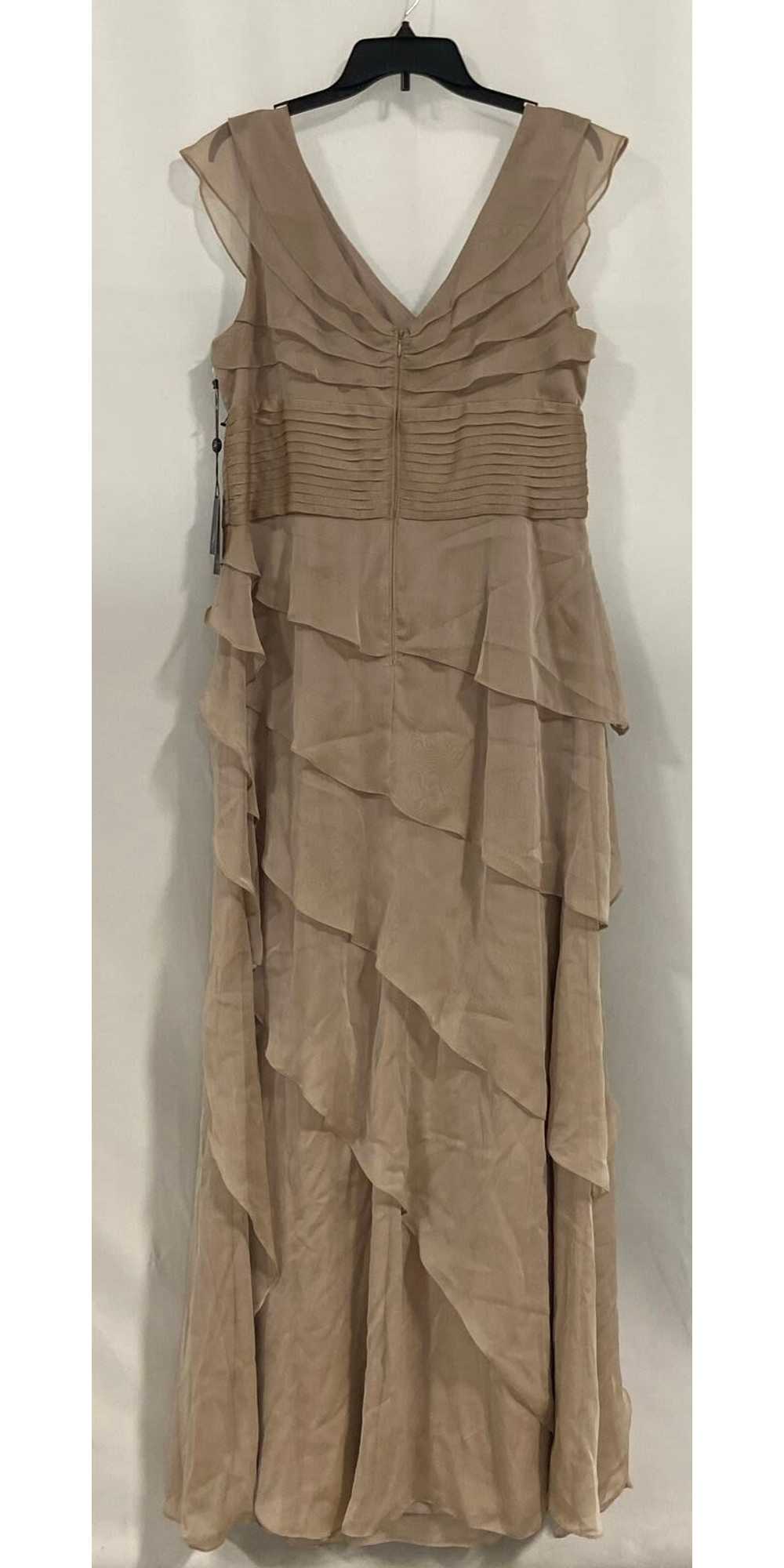 NWT Adrianna Papell Womens Tan Tiered V-Neck Slee… - image 2