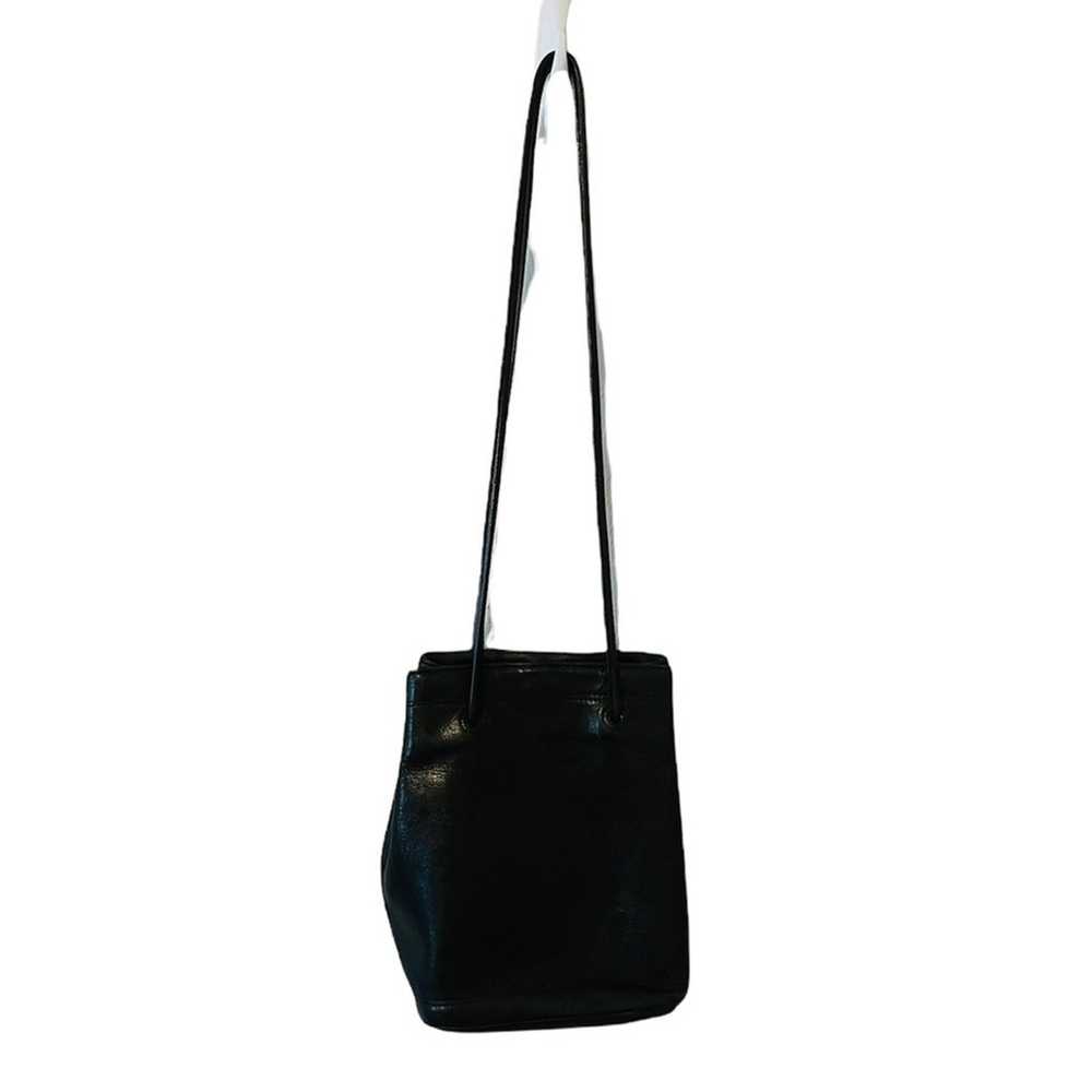 90’s Nine West leather bucket crossbody bag - image 5