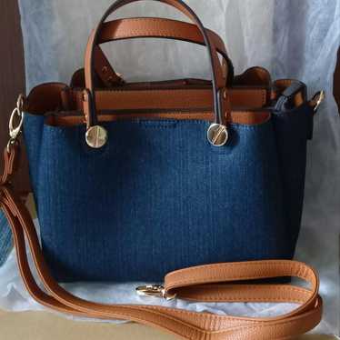 Denim shoulder bag. - image 1