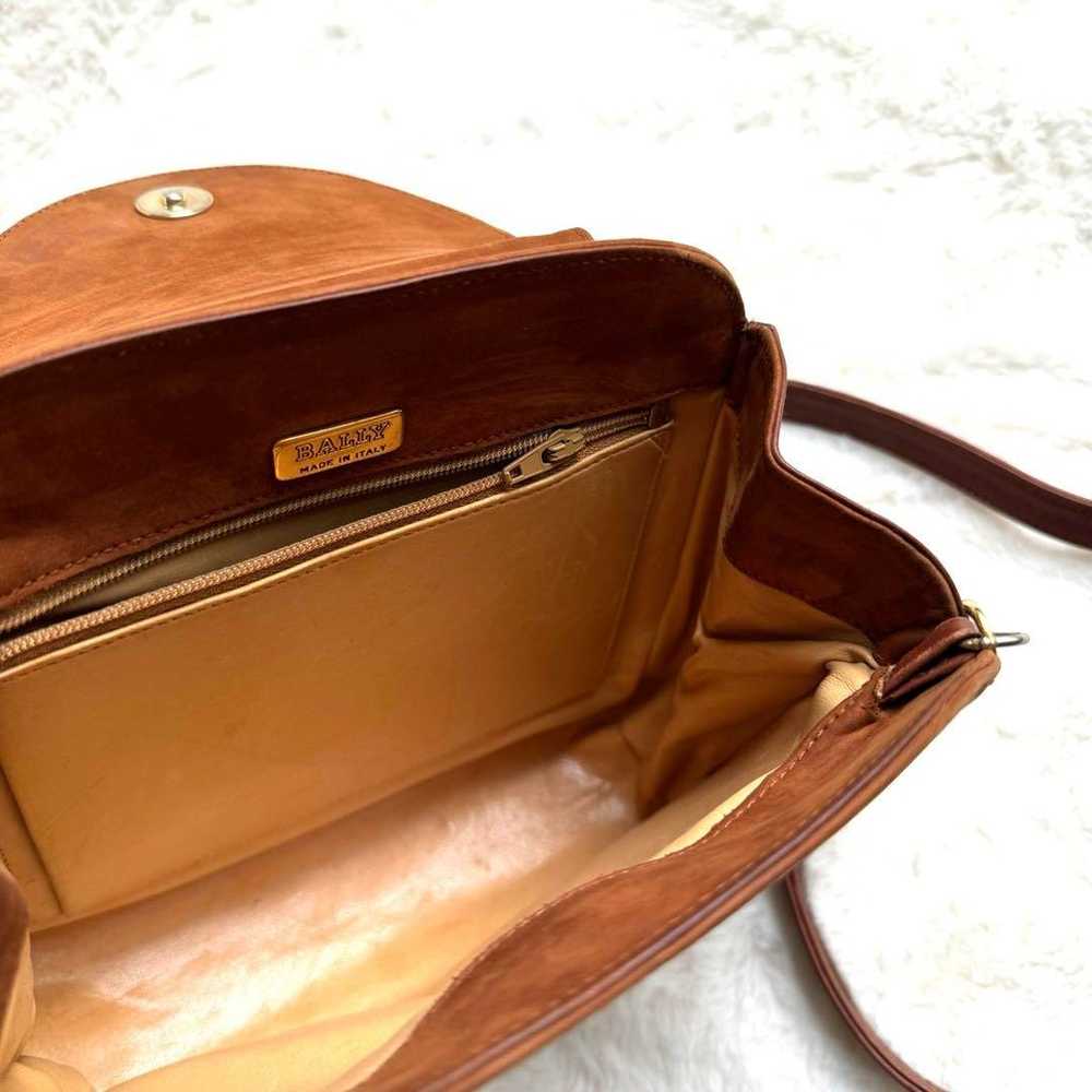 【Rare✨】BALLY Shoulder Bag Suede Gold Hardware - image 10