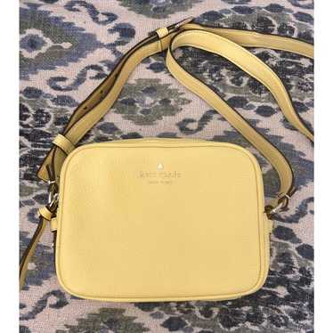 KATE SPADE Yellow Leather Double Zip Crossbody Cam