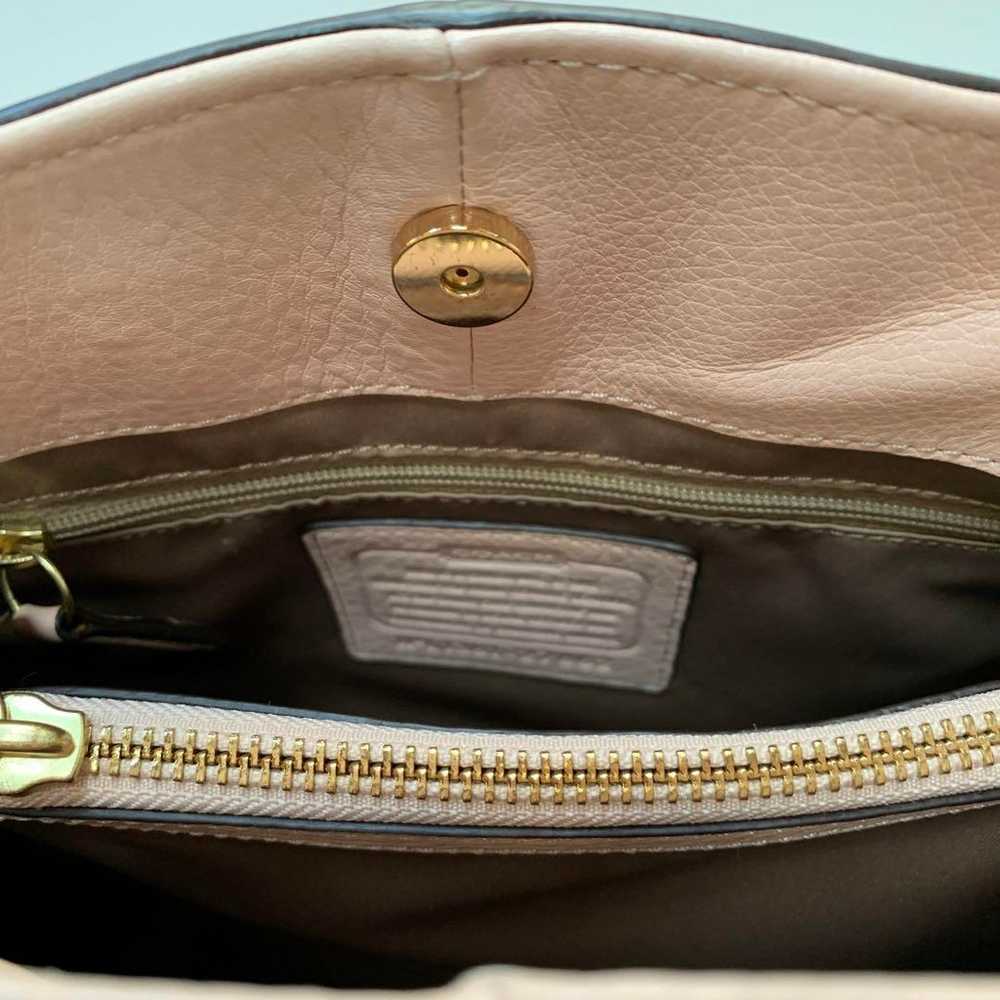 Coach Shoulder Bag Smokey Pink - image 7