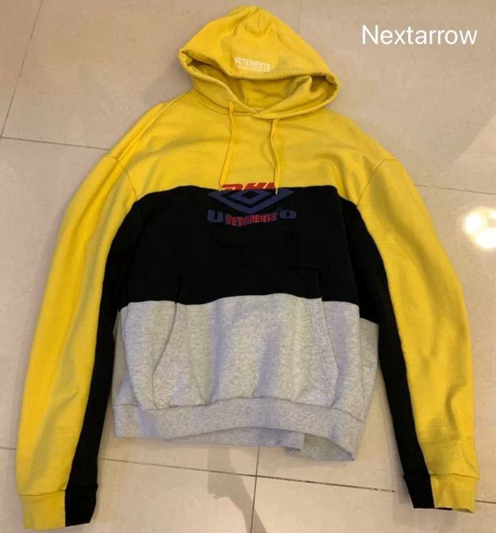 Vetements VETEMENTS X DHL Hong Kong Limited Edition Hoodie