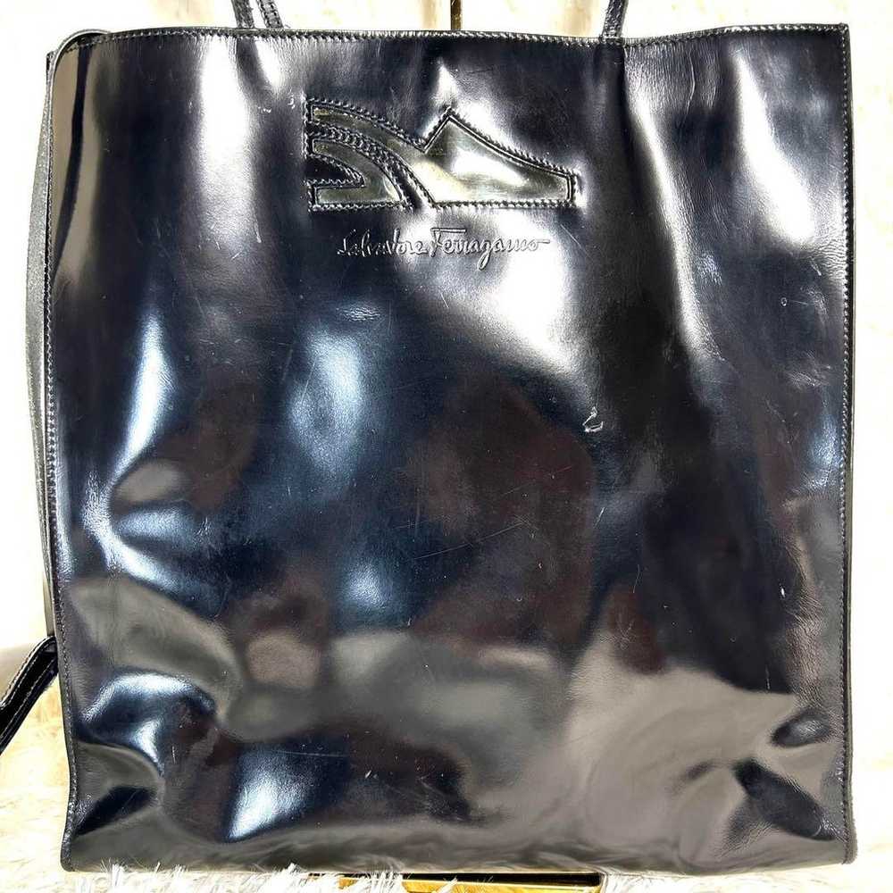 Salvatore Ferragamo patent leather tote bag. - image 4