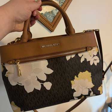 Michael kors bag - image 1