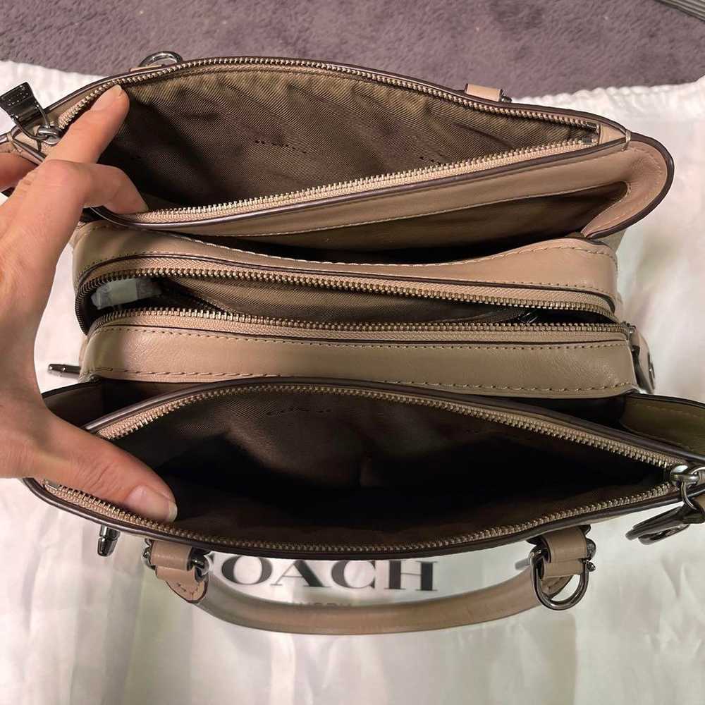 COACH bag rare item in excellent condition - image 7