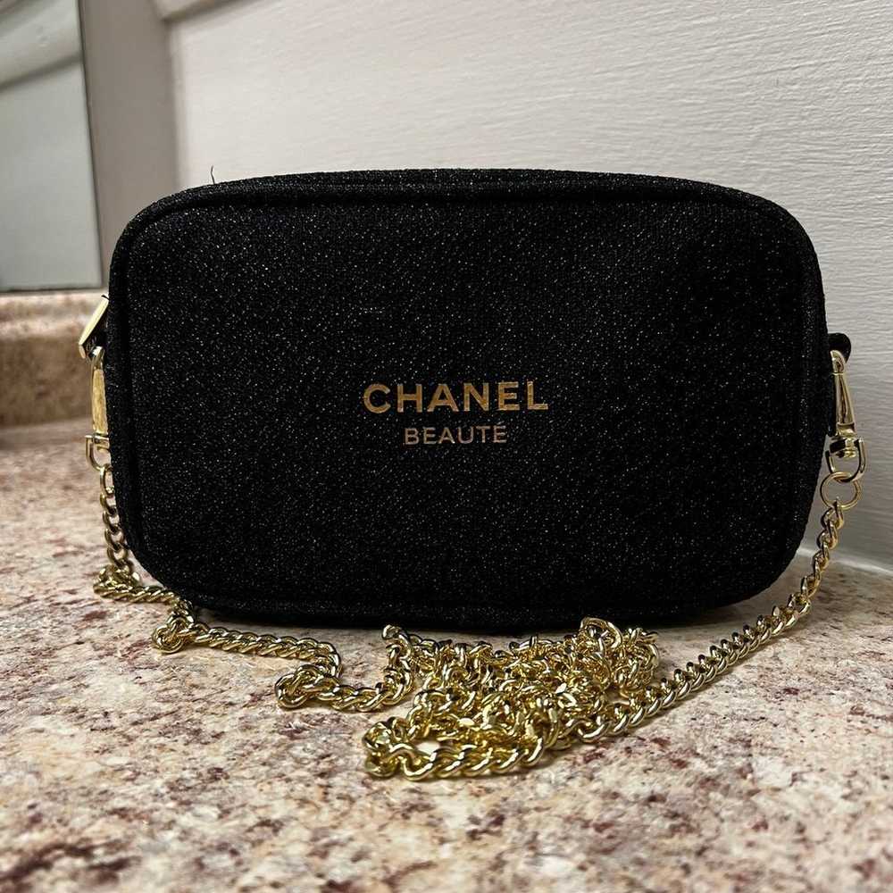 Chanel cosmetic and crossbody bag - image 1