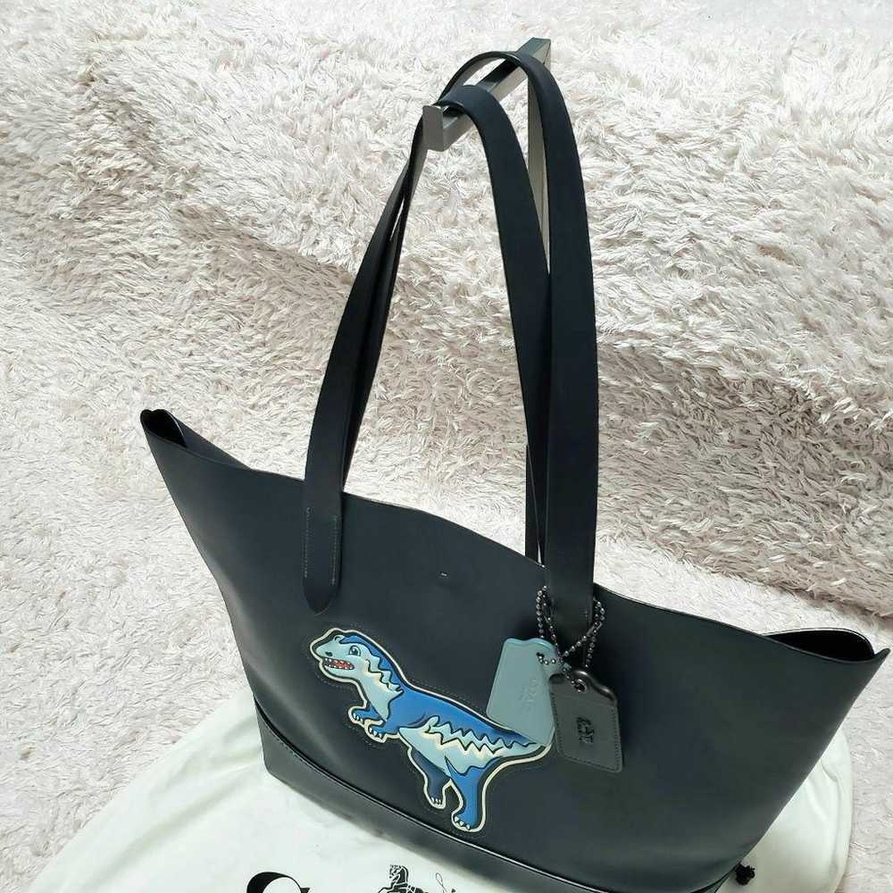 Rare item: COACH Lexy Tote Bag, large capacity, b… - image 4