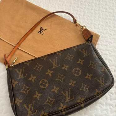 Louis Vuitton accessories pouch