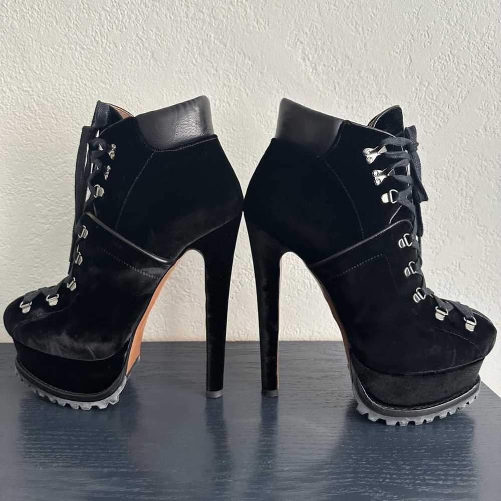 Alaïa Velvet lace ups - image 5