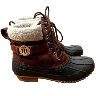 VNTG Tommy Hilfiger Womans 7 Waterproof Snow Boots