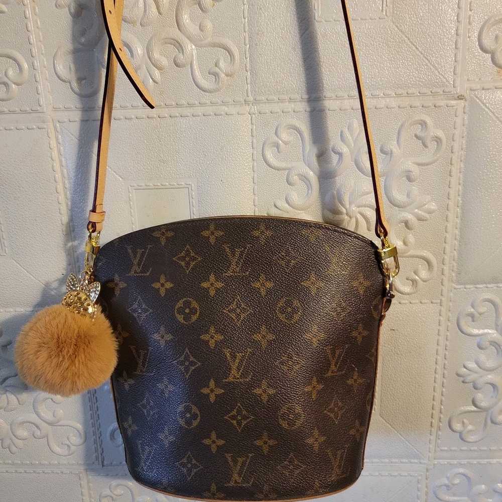 LOUIS VUITTON Drouot Monogram Canvas Shoulder Cro… - image 4