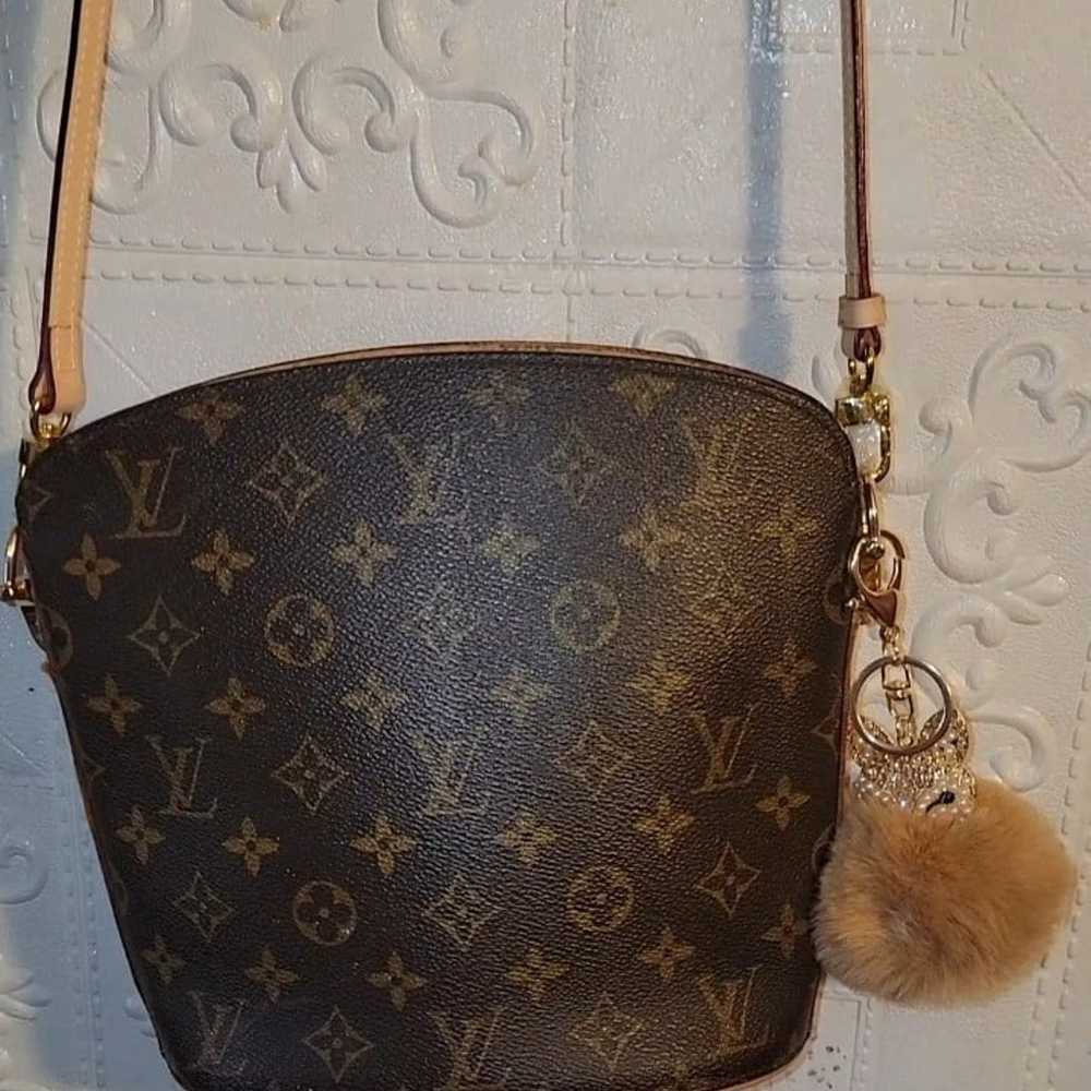 LOUIS VUITTON Drouot Monogram Canvas Shoulder Cro… - image 5