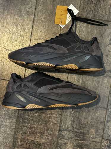 Adidas × Yeezy Season Yeezy Boost 700 Utility Blac