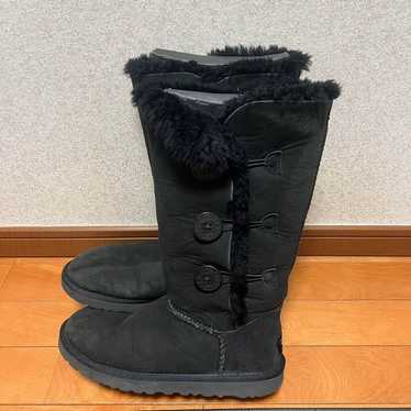 UGG Sheepskin Boots Black