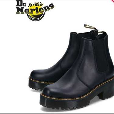 Dr. Martens ROMETTY Side Gore Boots.