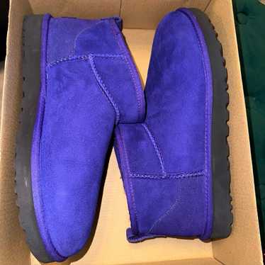 UGG Women Classic Ultra Mini in Purple.