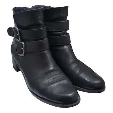 Stuart Weitzman Leather buckled boots