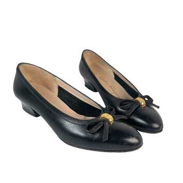 Salvatore Ferragamo Heels Size 5 Black Leather vin