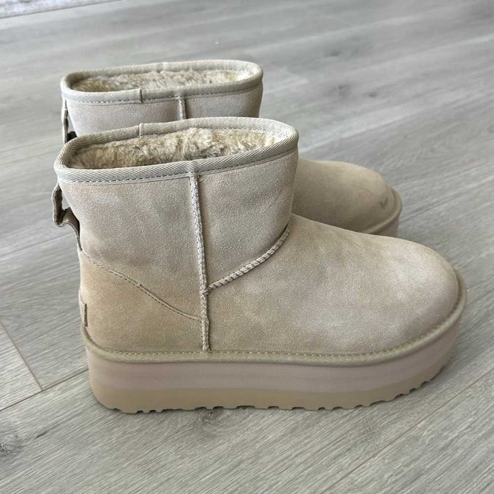 UGG classic mini platform size US 10 NWOT - image 2