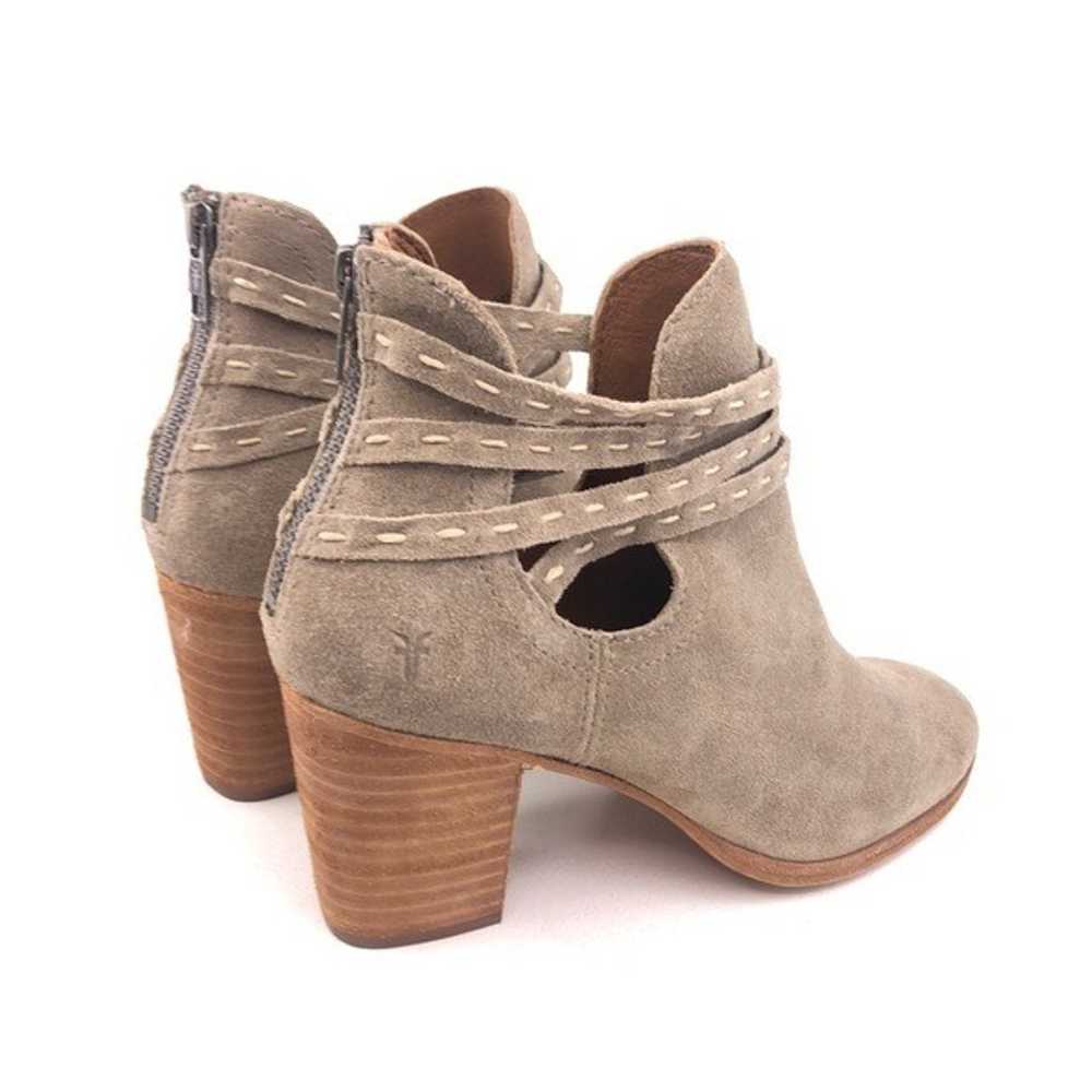 Frye Naomi Pickstitch Ash Suede Shooties 8B - image 5