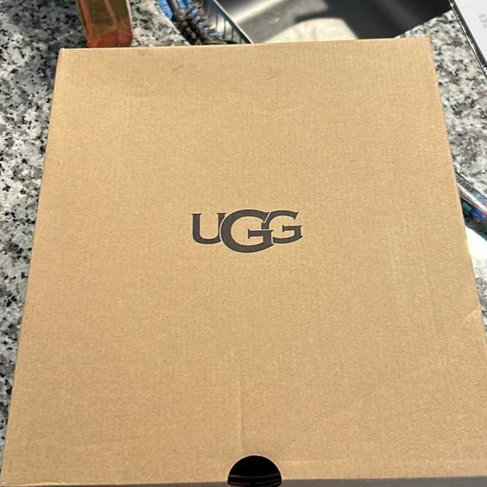 UGG platform - image 1