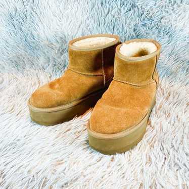 UGG Sheepskin Short Boots with Thick Soles 1134991 - image 1