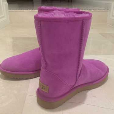 UGG WOMEN'S Boot Size US 8